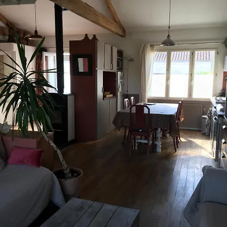 Le Bayanas Ferienhaus *