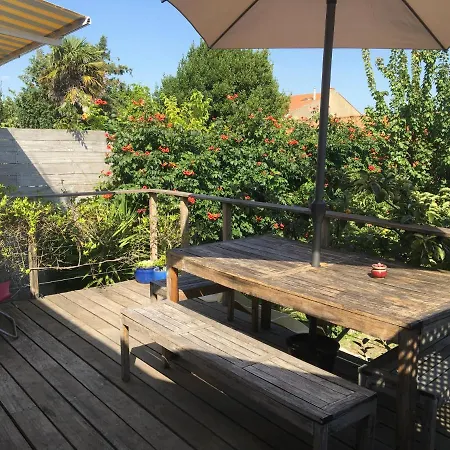 Le Bayanas Ferienhaus *