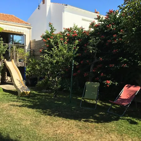 Le Bayanas Holiday home