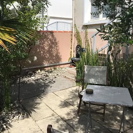 Le Bayanas * لا روشيل