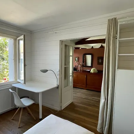 Le Bayanas بيت للعطل